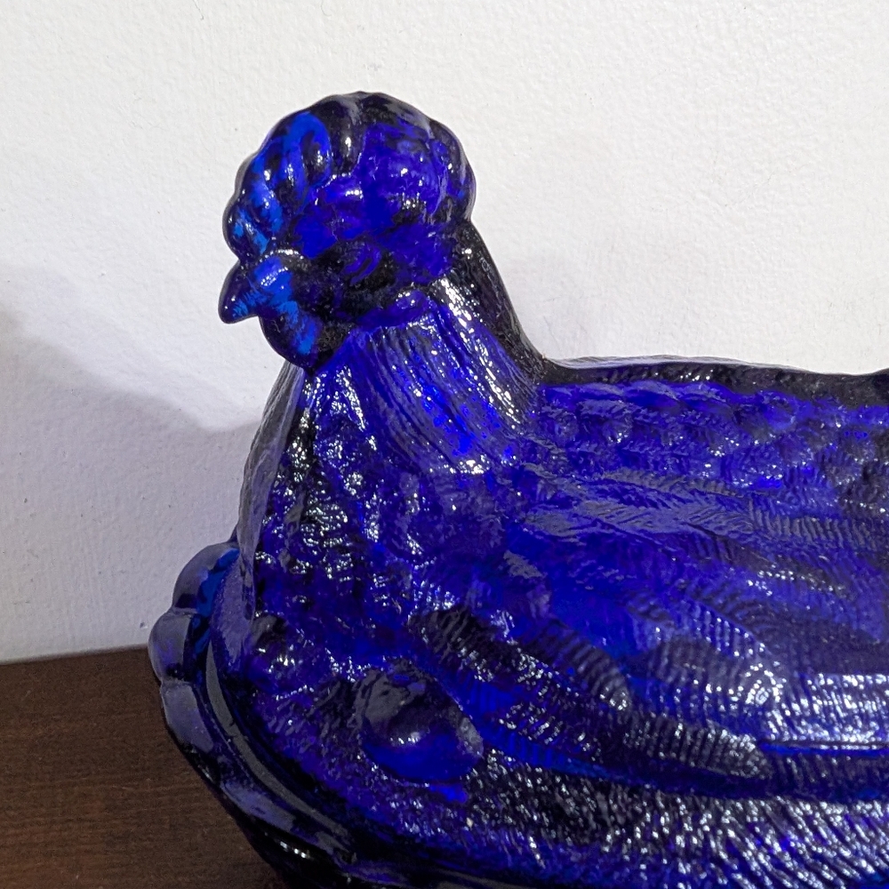 Vintage LG Wright Cobalt Blue Glass Hen on Nest - Split Tail HON MCM Farmhouse - Picture 7 of 13